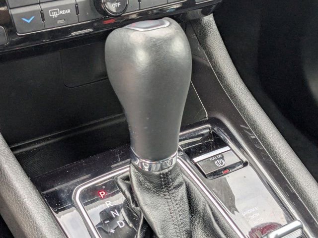 Used 2025 Jeep Compass Latitude w/ Sun & Sound Group image 18