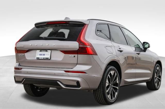 New 2026 Volvo XC60 B5 Plus w/ Climate Package PRO image 5