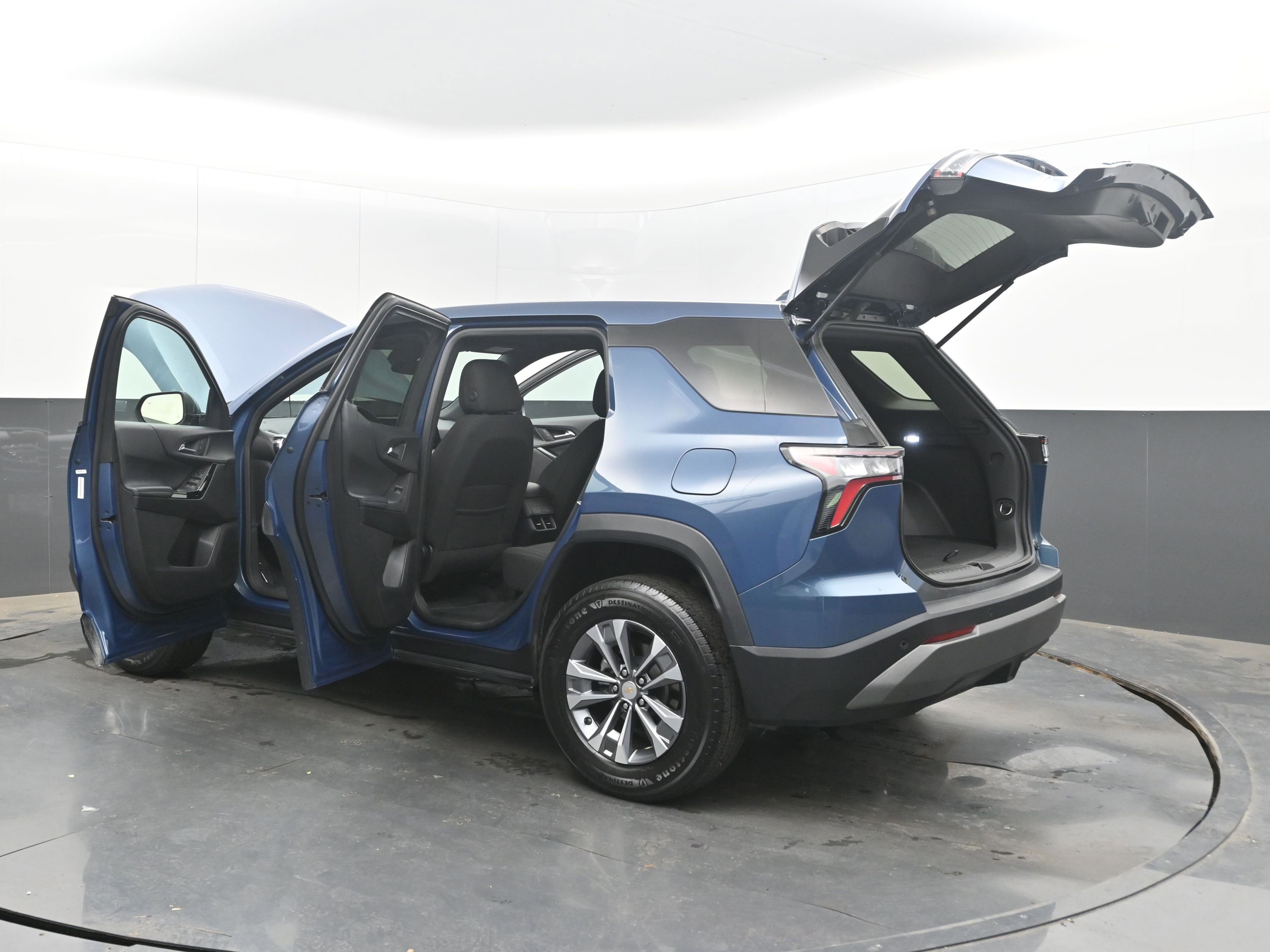 Certified 2025 Chevrolet Equinox LT FWD image 39