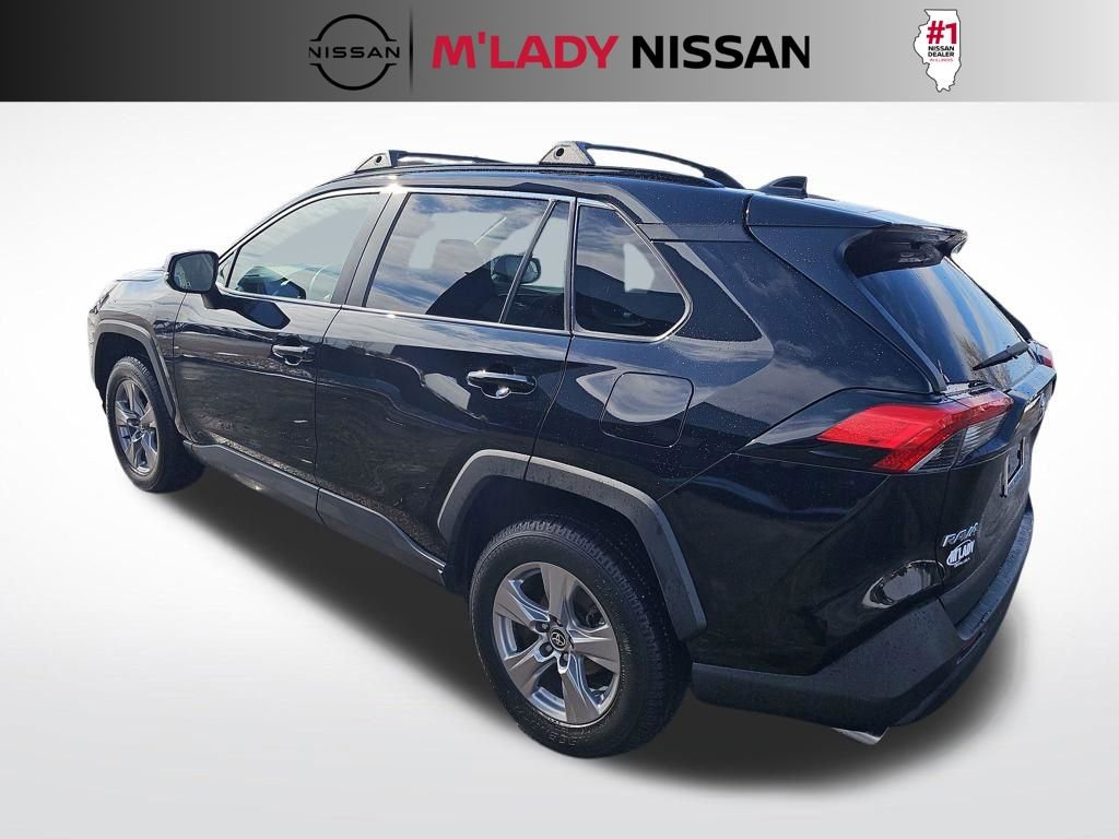Used 2022 Toyota RAV4 XLE w/ Convenience Package image 7