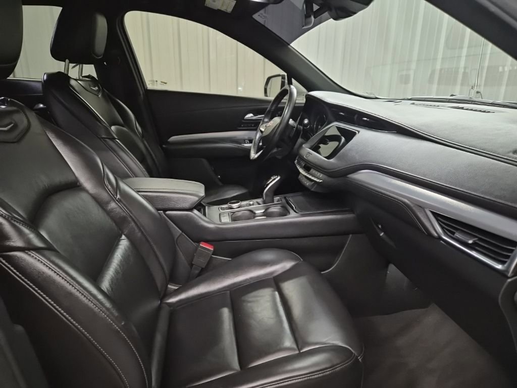 Used 2021 Cadillac XT4 Premium Luxury w/ Cold Weather Package image 23