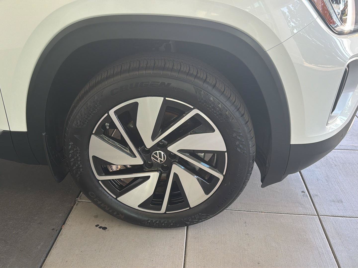 Certified 2024 Volkswagen Atlas SEL AWD/4WD image 10