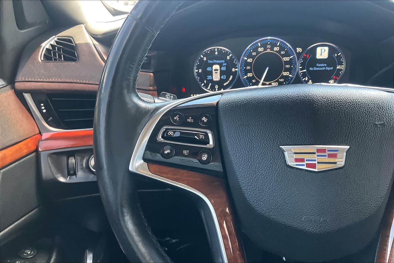 Used 2015 Cadillac Escalade ESV Luxury AWD/4WD image 23