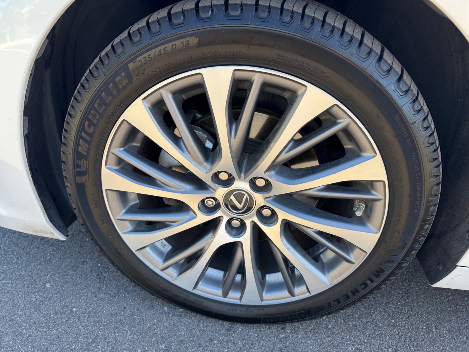 Used 2021 Lexus ES 300h w/ Premium Package image 23