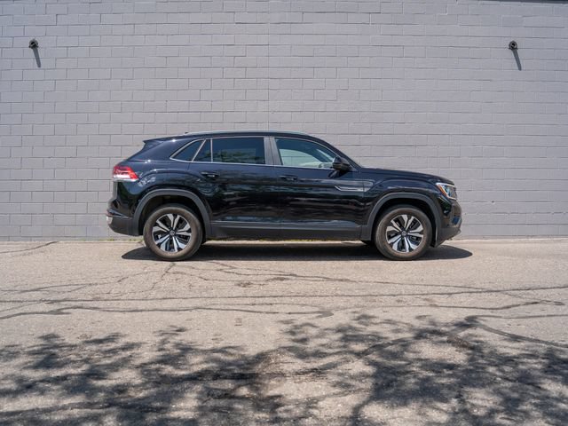 Used 2024 Volkswagen Atlas Cross Sport SE AWD/4WD image 8