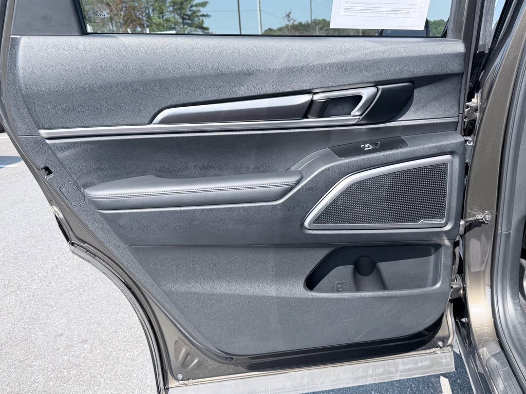 Used 2025 Kia Telluride S AWD/4WD image 33