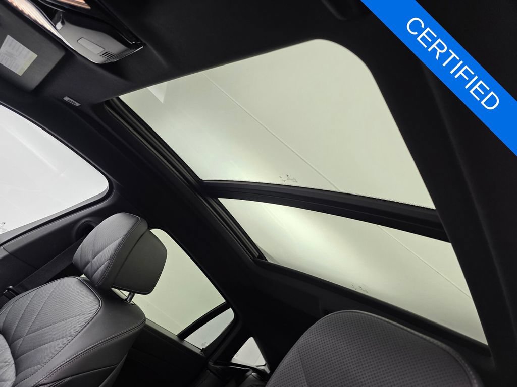 Certified 2025 BMW X6 xDrive40i AWD/4WD image 12