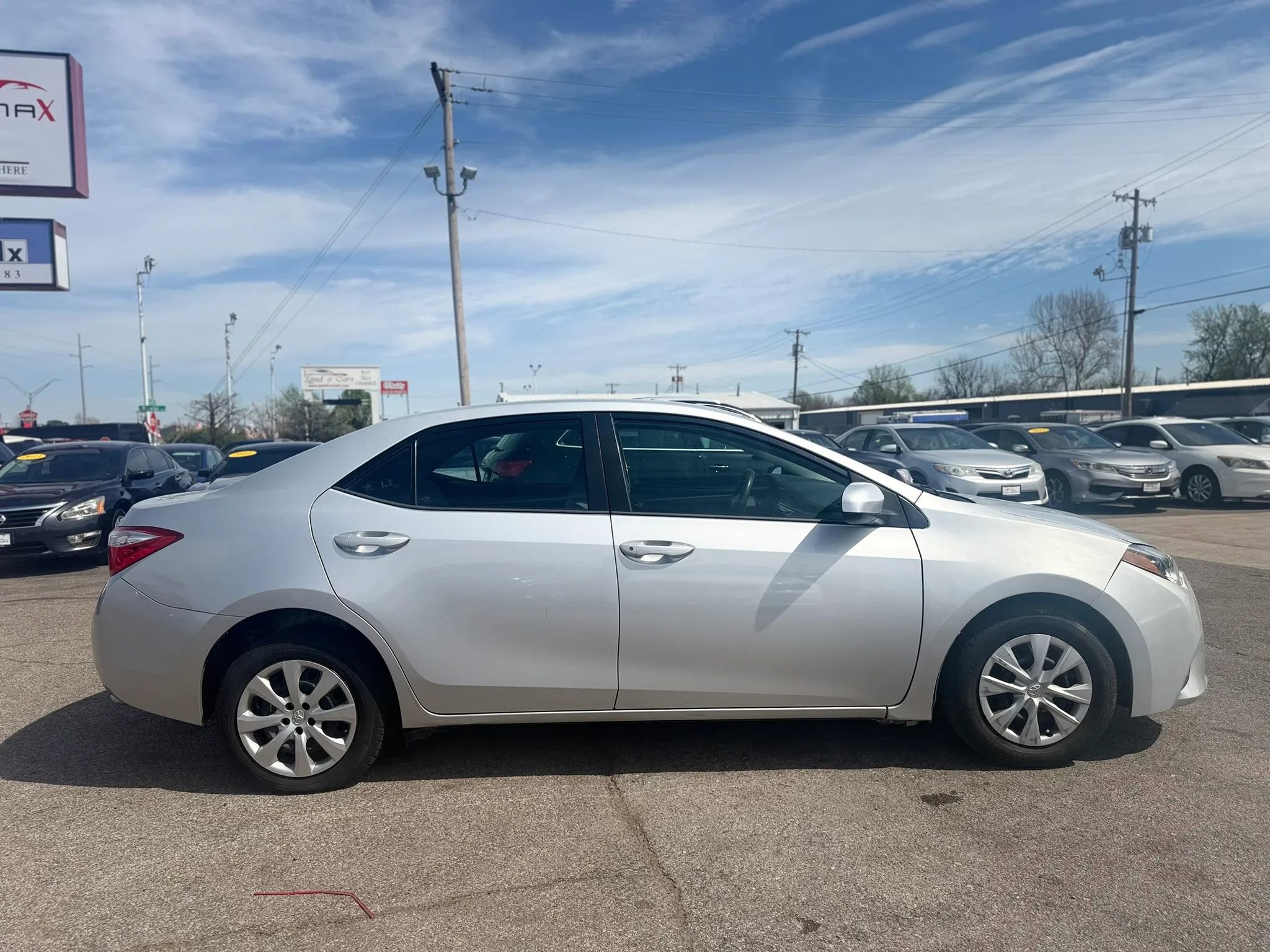 Used 2015 Toyota Corolla L image 2