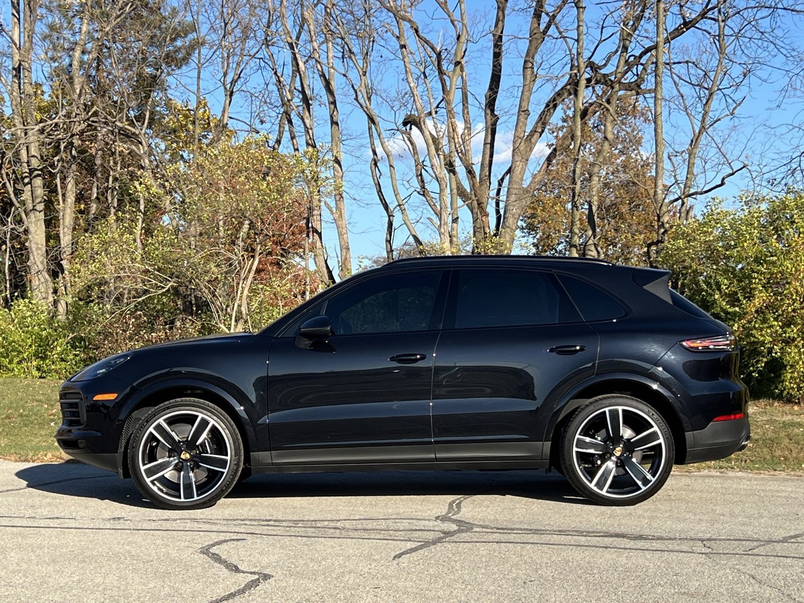 Certified 2022 Porsche Cayenne S Platinum image 2