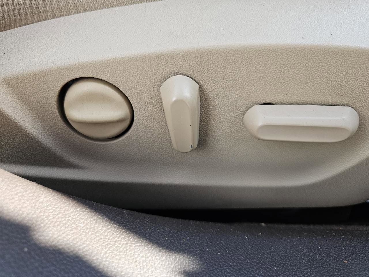 Used 2016 Buick Regal Premium w/ Driver Confidence Package #1 image 18