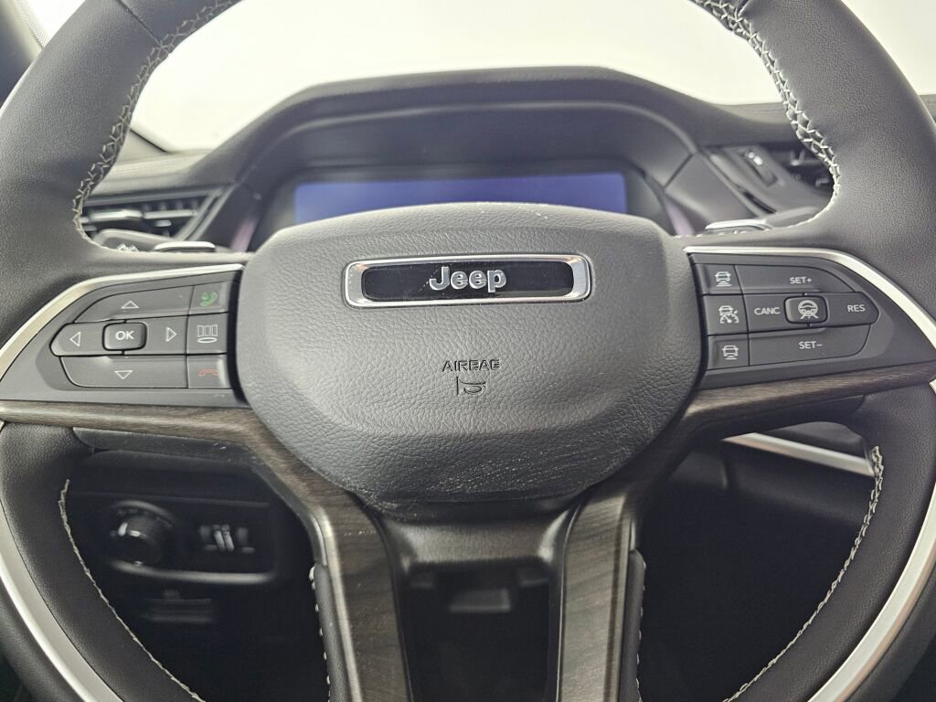 New 2026 Jeep Grand Cherokee Altitude AWD/4WD image 24