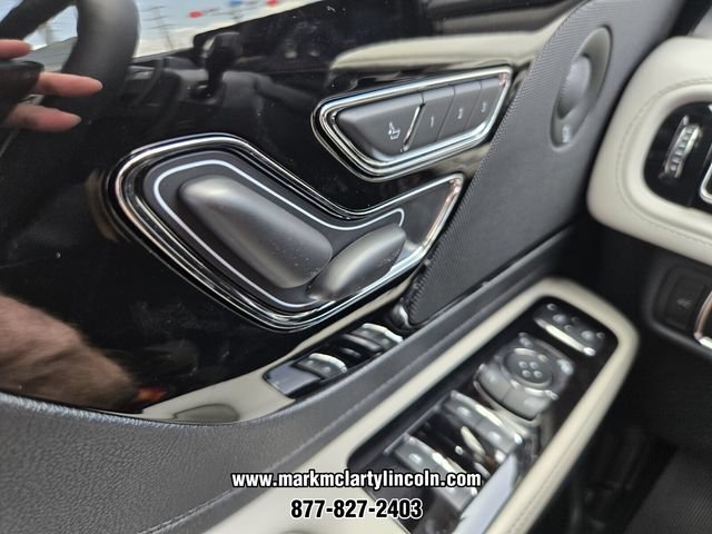 New 2026 Lincoln Aviator AWD image 22