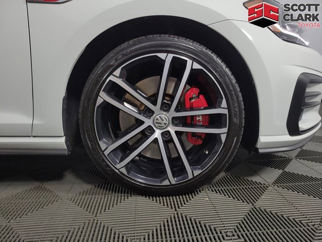 Used 2019 Volkswagen GTI SE FWD image 11