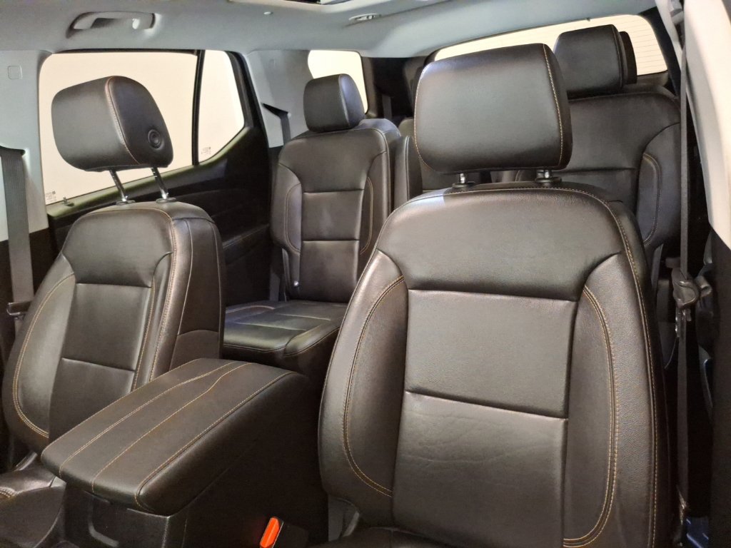 Used 2021 Chevrolet Traverse RS AWD/4WD image 17