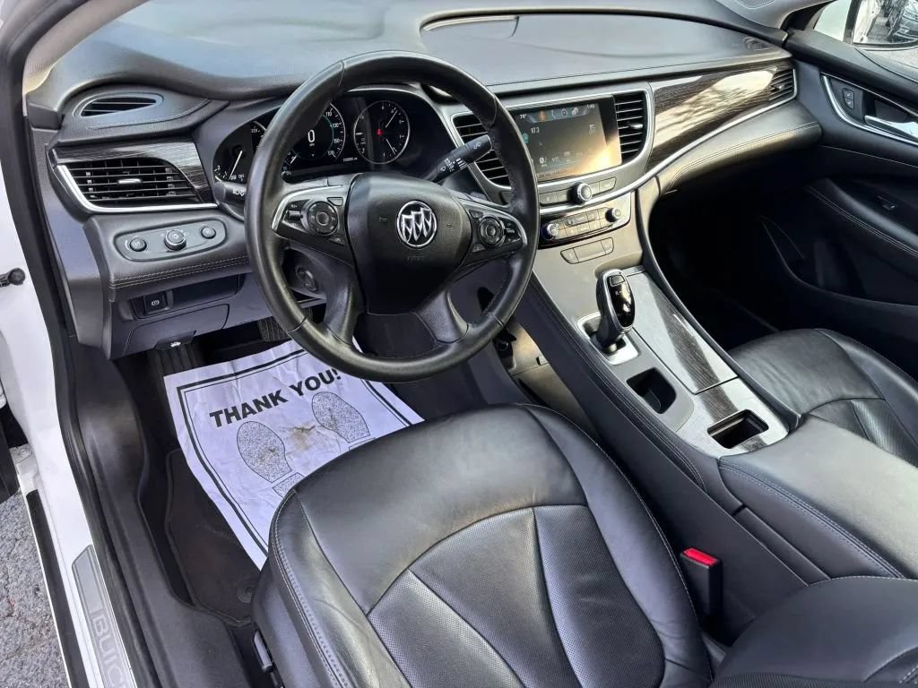 Used 2017 Buick LaCrosse Essence FWD image 2