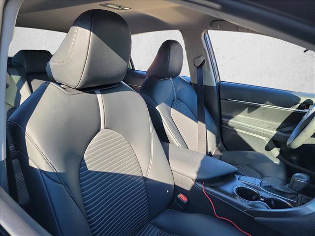 Used 2024 Toyota Camry SE image 15