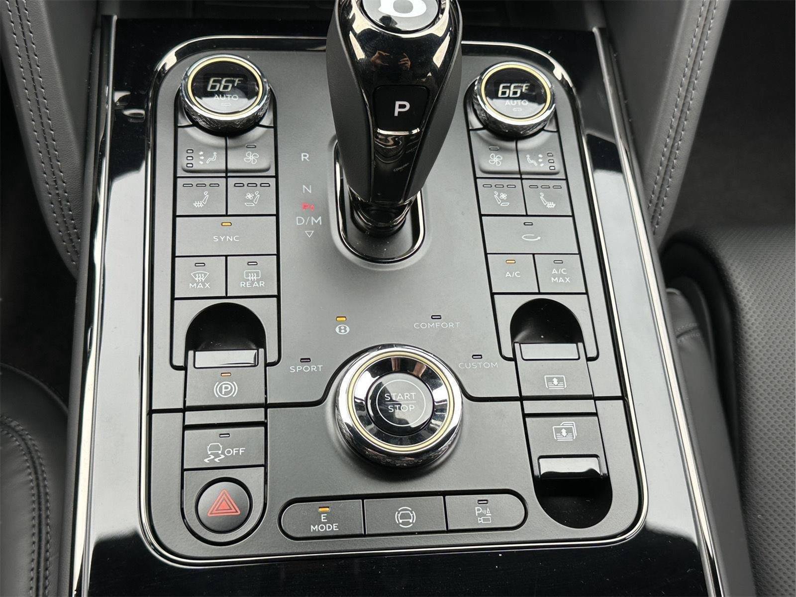 New 2026 Bentley Flying Spur V8 AWD/4WD image 43