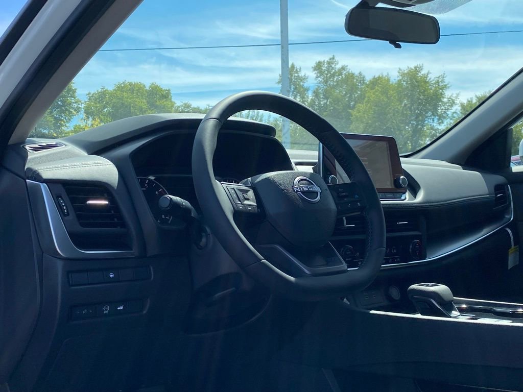 New 2026 Nissan Rogue SV image 10