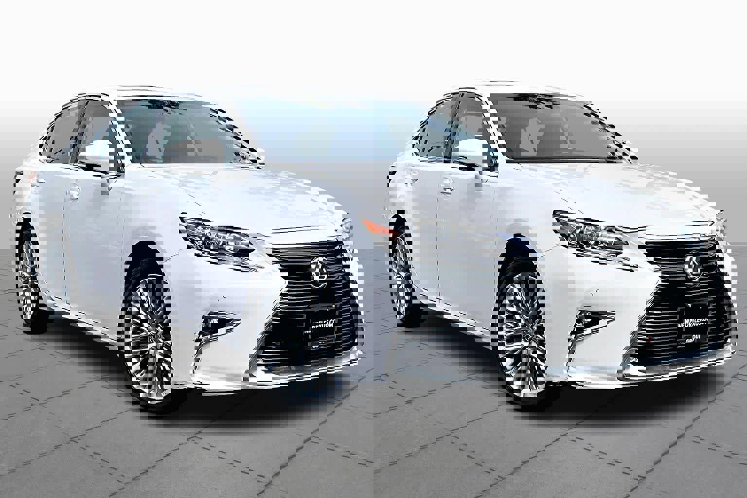 Used 2016 Lexus ES 350 w/ Navigation System Package image 2