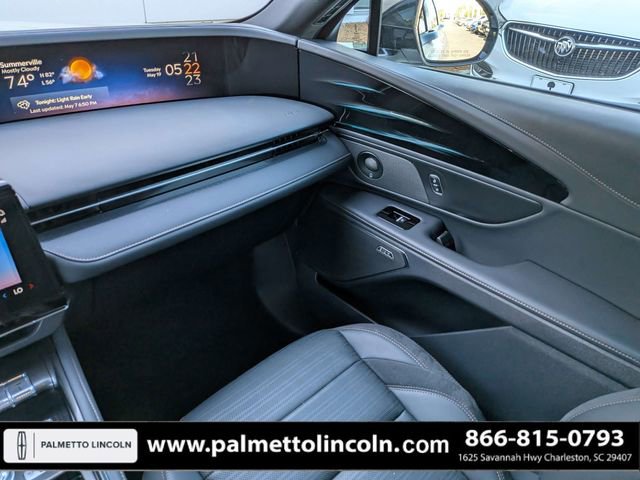 Used 2024 Lincoln Nautilus Reserve w/ Equipment Group 202A AWD/4WD image 18
