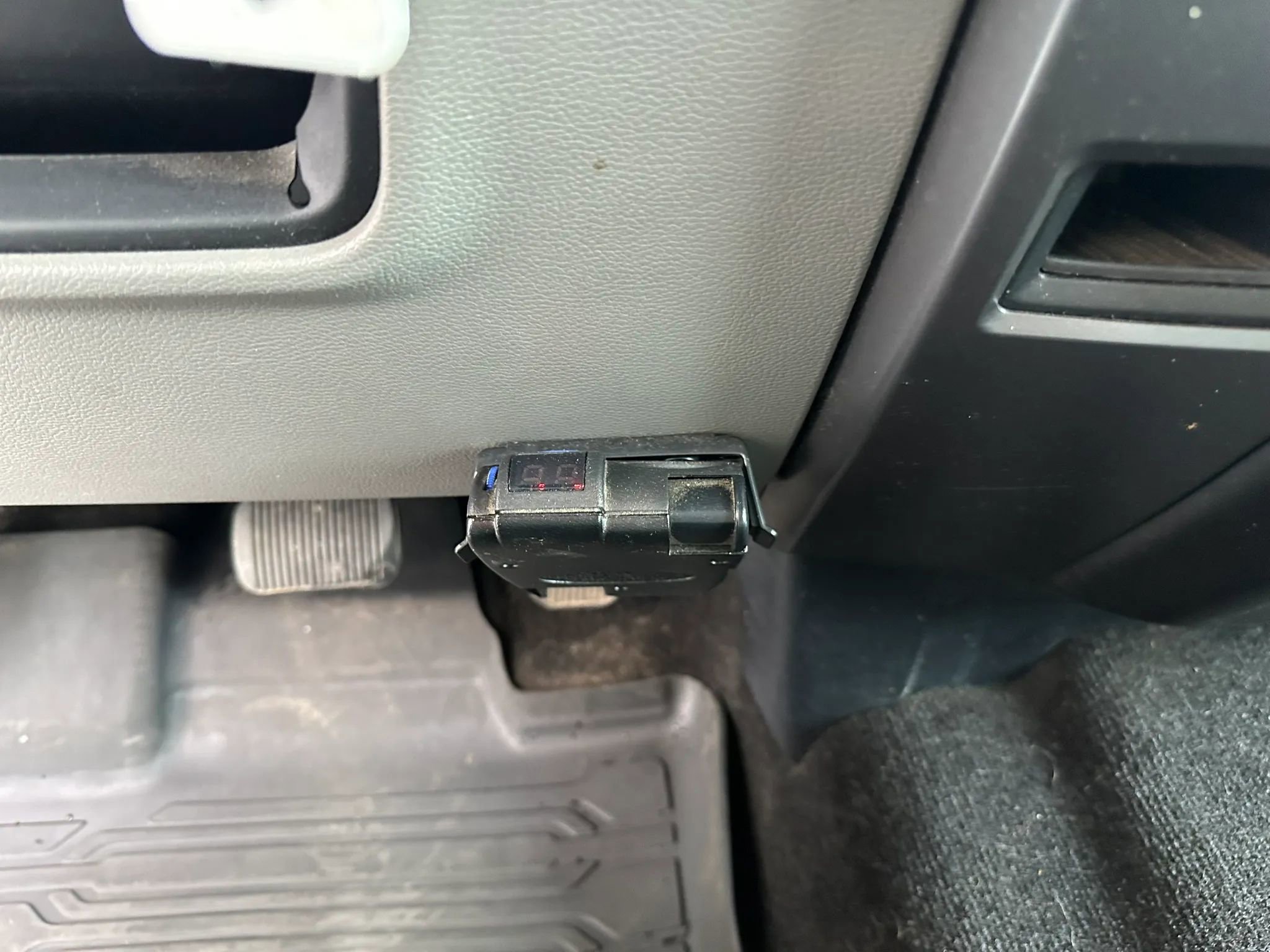 Used 2015 Ford F150 XLT AWD/4WD image 14