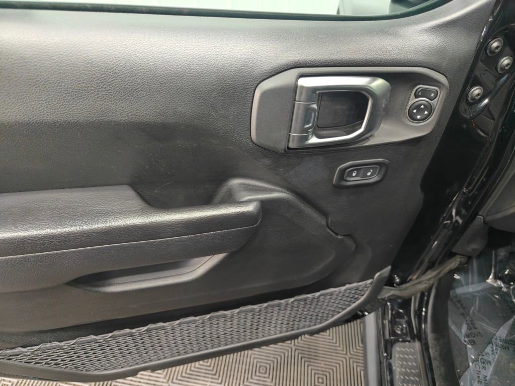 Used 2024 Jeep Wrangler Unlimited image 46
