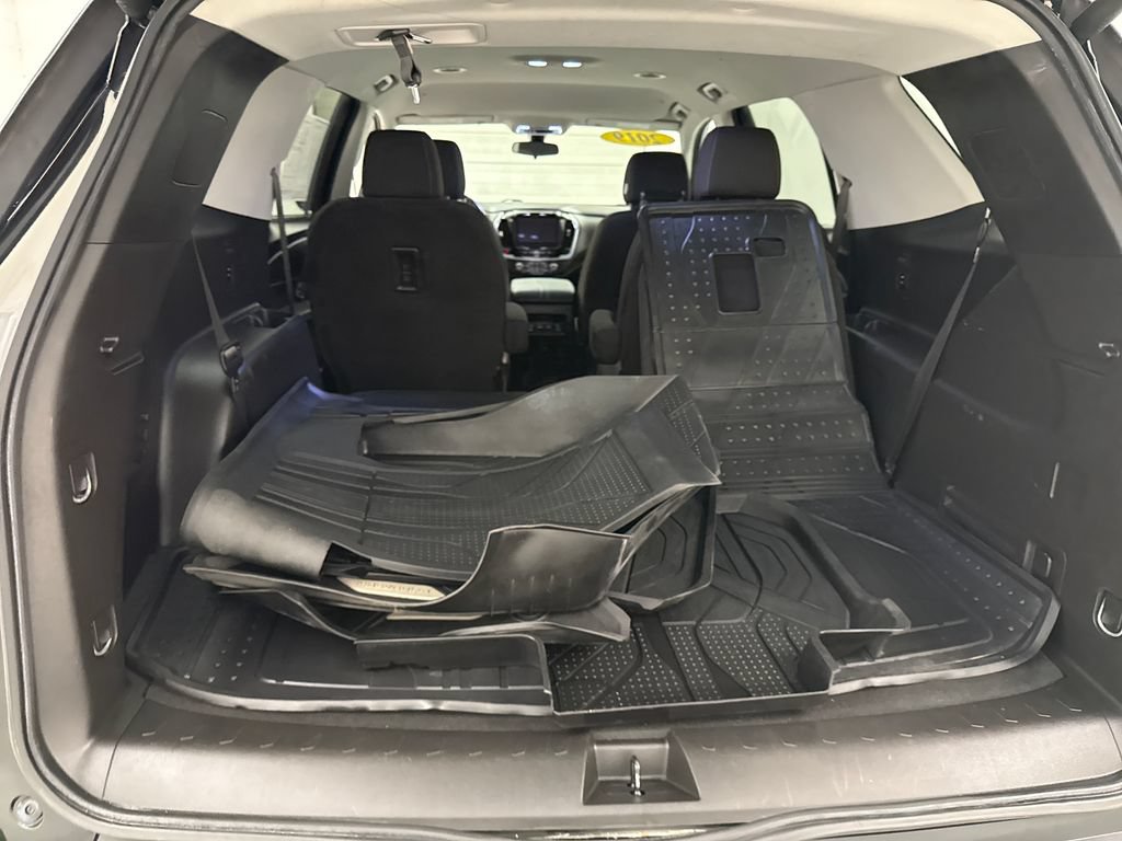 Used 2019 Chevrolet Traverse LT w/ LPO, Floor Liner Package AWD/4WD image 22