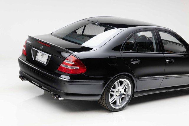 Used 2005 Mercedes-Benz E 500 Sedan image 27