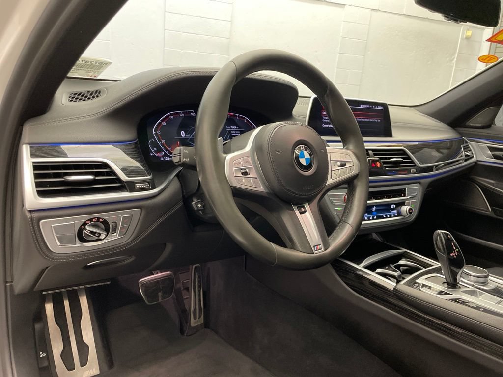 Used 2021 BMW 740i w/ M Sport Package RWD image 20