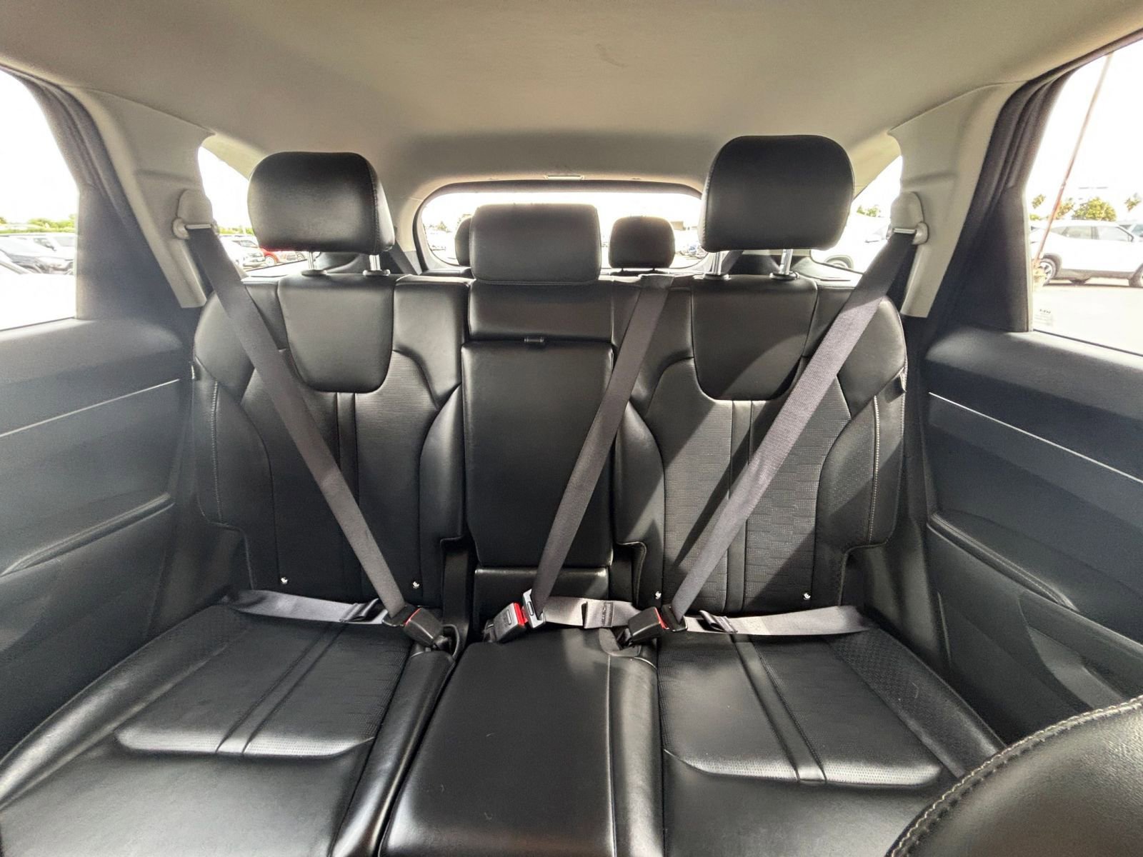 Used 2024 Kia Sorento S FWD image 40