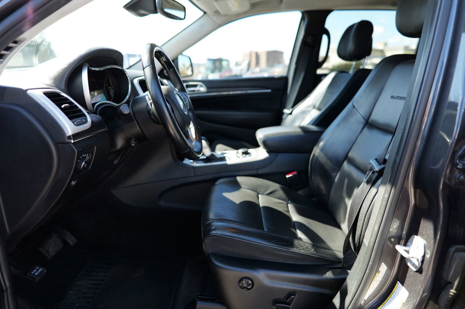 Used 2018 Jeep Grand Cherokee Summit image 17