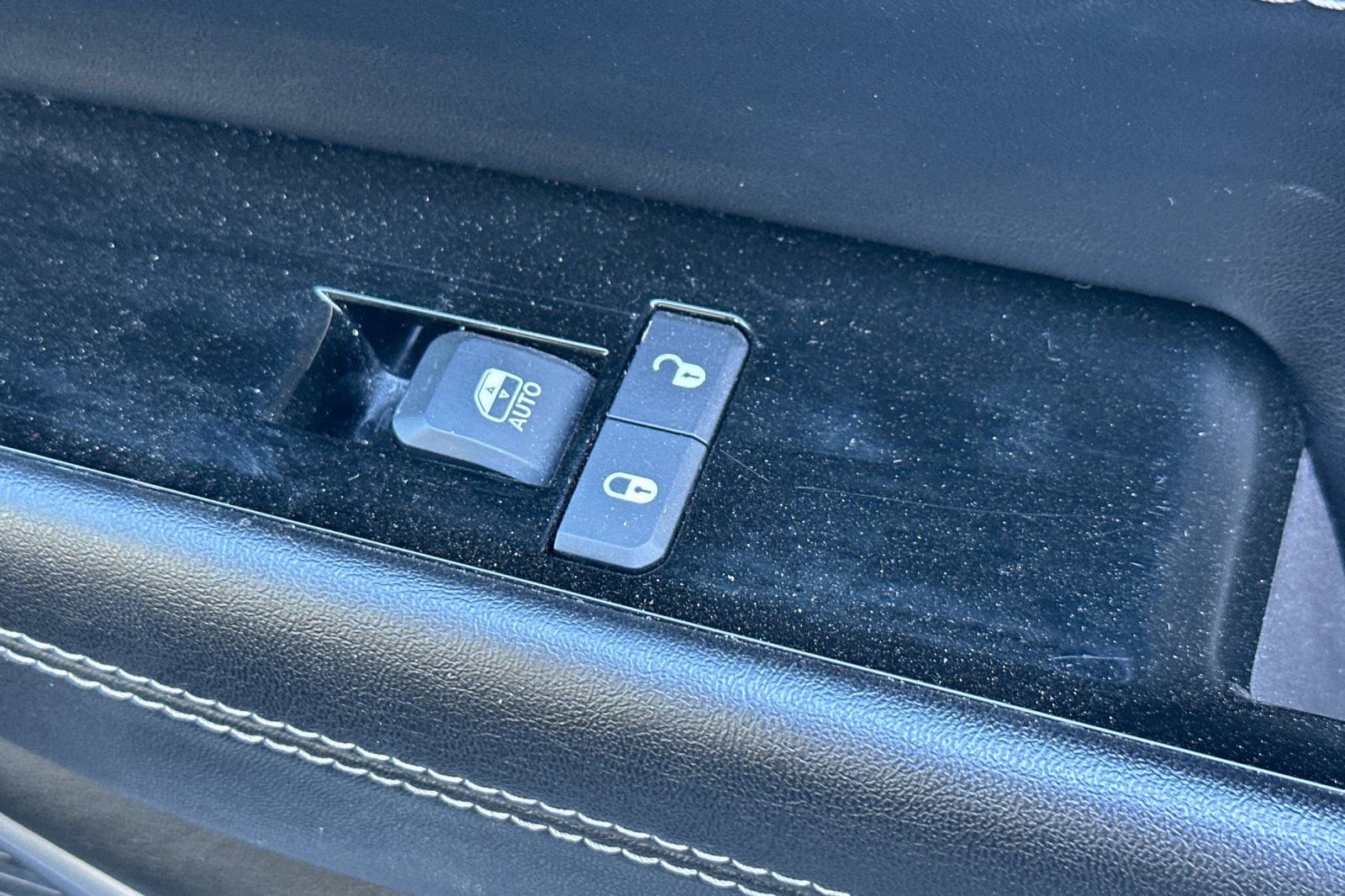 Used 2024 Jeep Wagoneer L Series II w/ Flexible Seating Group image 21