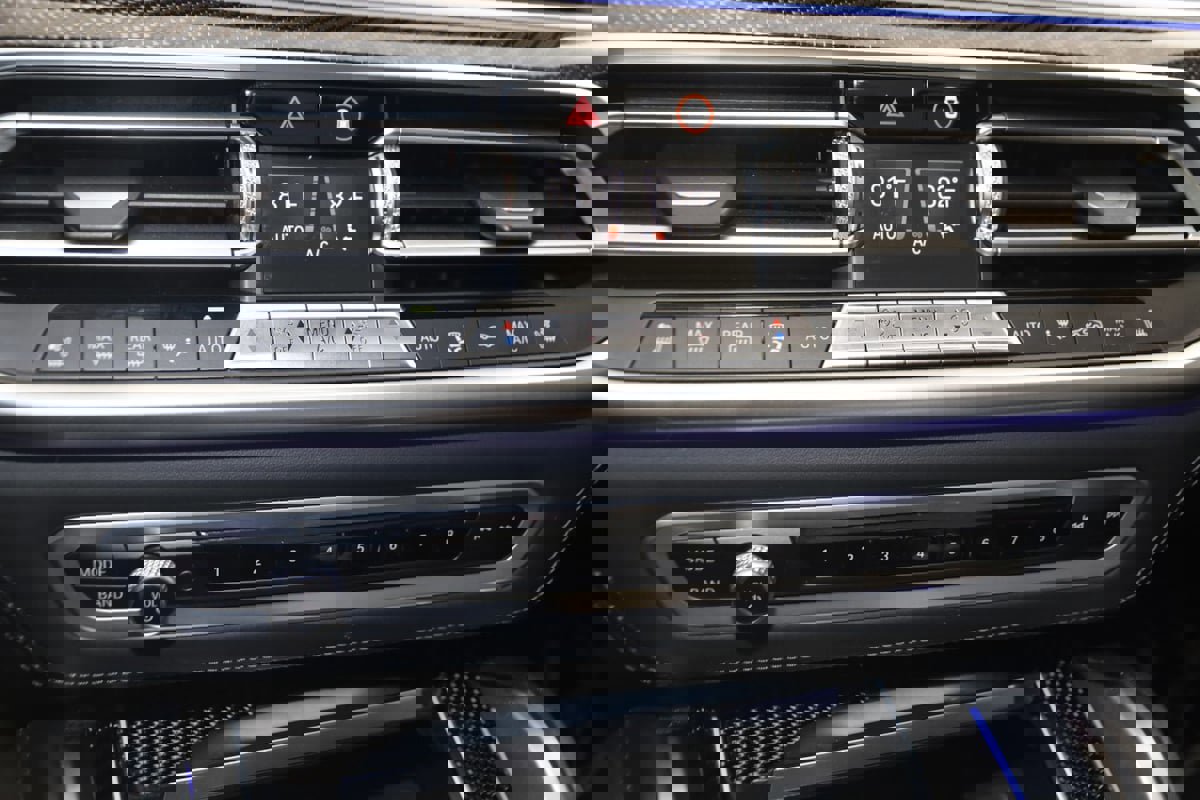 Used 2021 BMW X5 M w/ Competition Package image 42