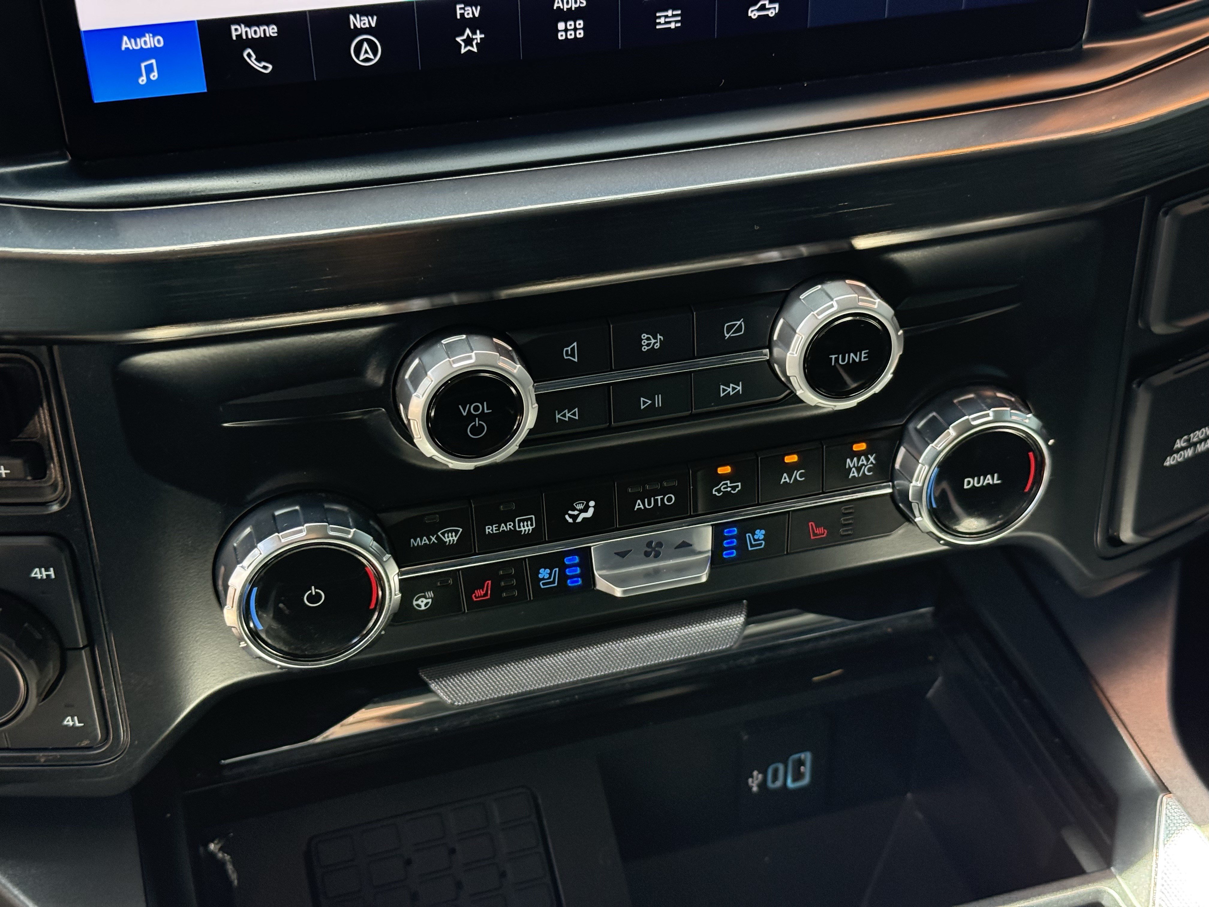 Used 2024 Ford F250 Lariat AWD/4WD image 23