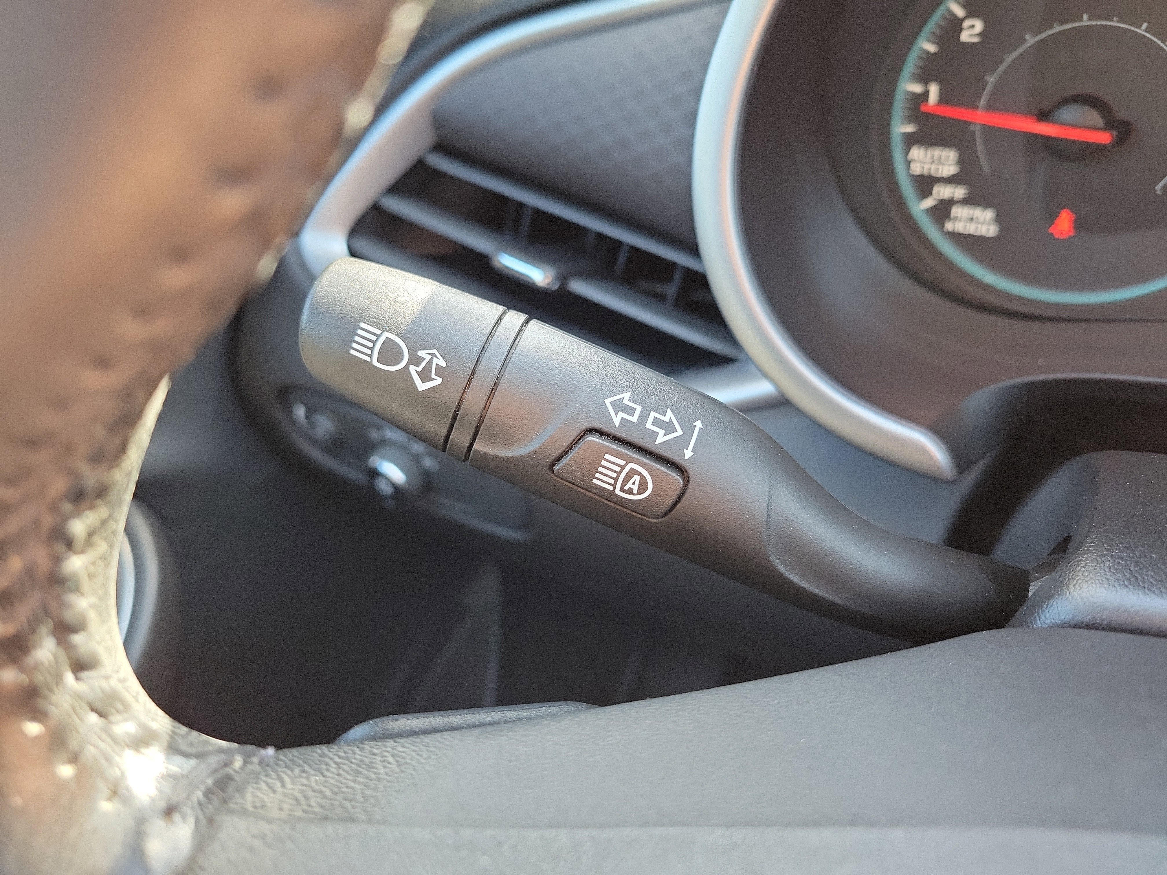 Used 2022 Chevrolet Malibu RS image 28