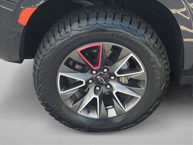 Used 2023 Chevrolet Suburban Z71 w/ Z71 Off-Road Package AWD/4WD image 29
