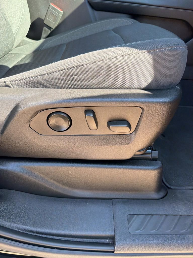 Used 2023 Chevrolet Suburban LS w/ Driver Alert Package image 54