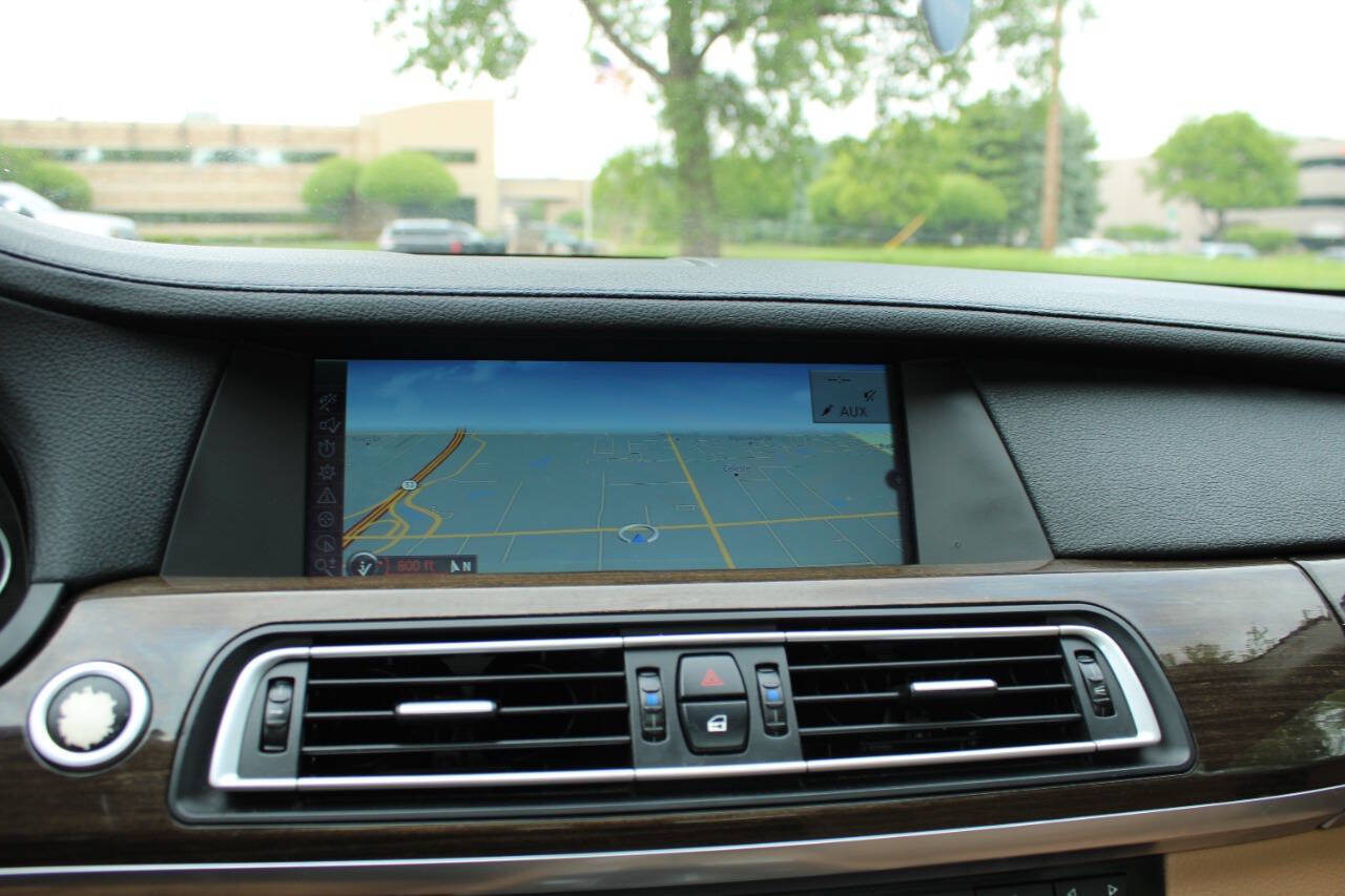 Used 2011 BMW 750Li xDrive AWD/4WD image 25