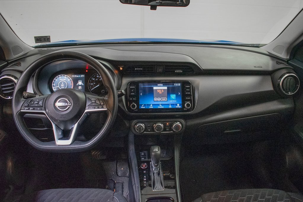 Used 2023 Nissan Kicks SV image 11