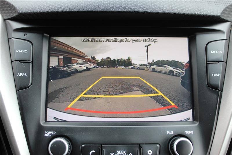 Used 2017 Hyundai Veloster FWD image 18