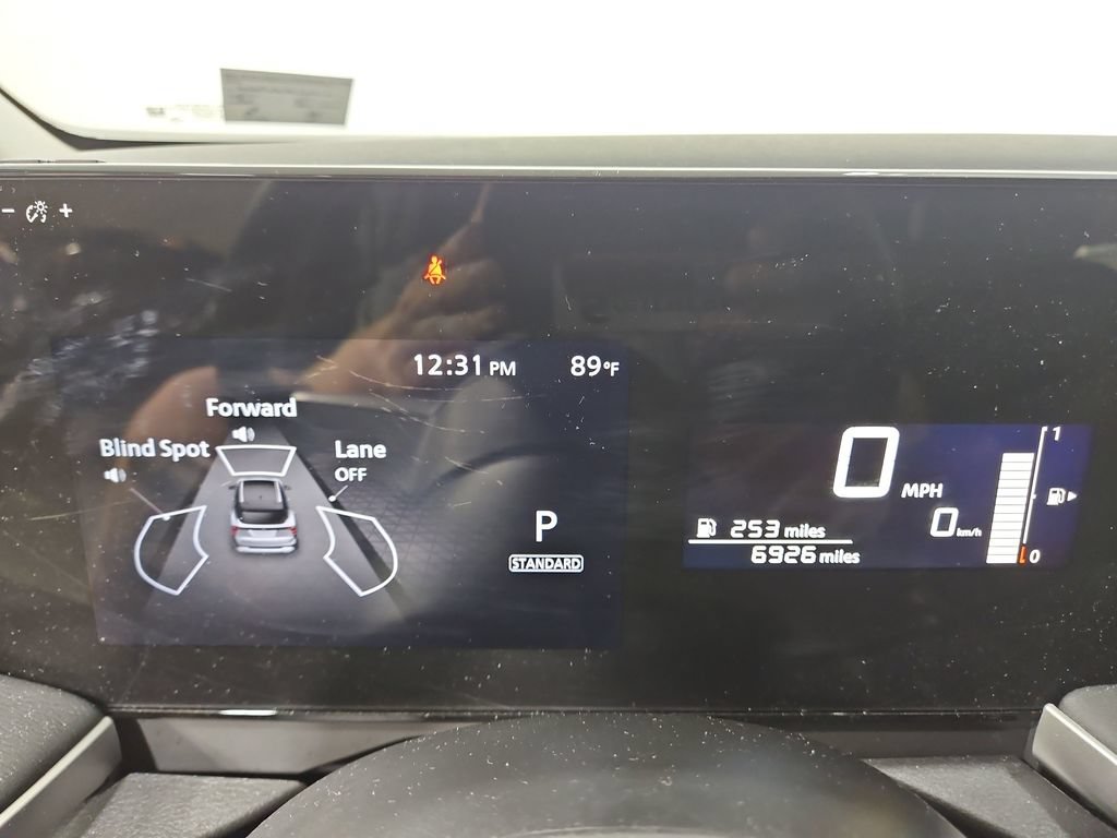 Used 2025 Nissan Kicks S AWD/4WD image 16
