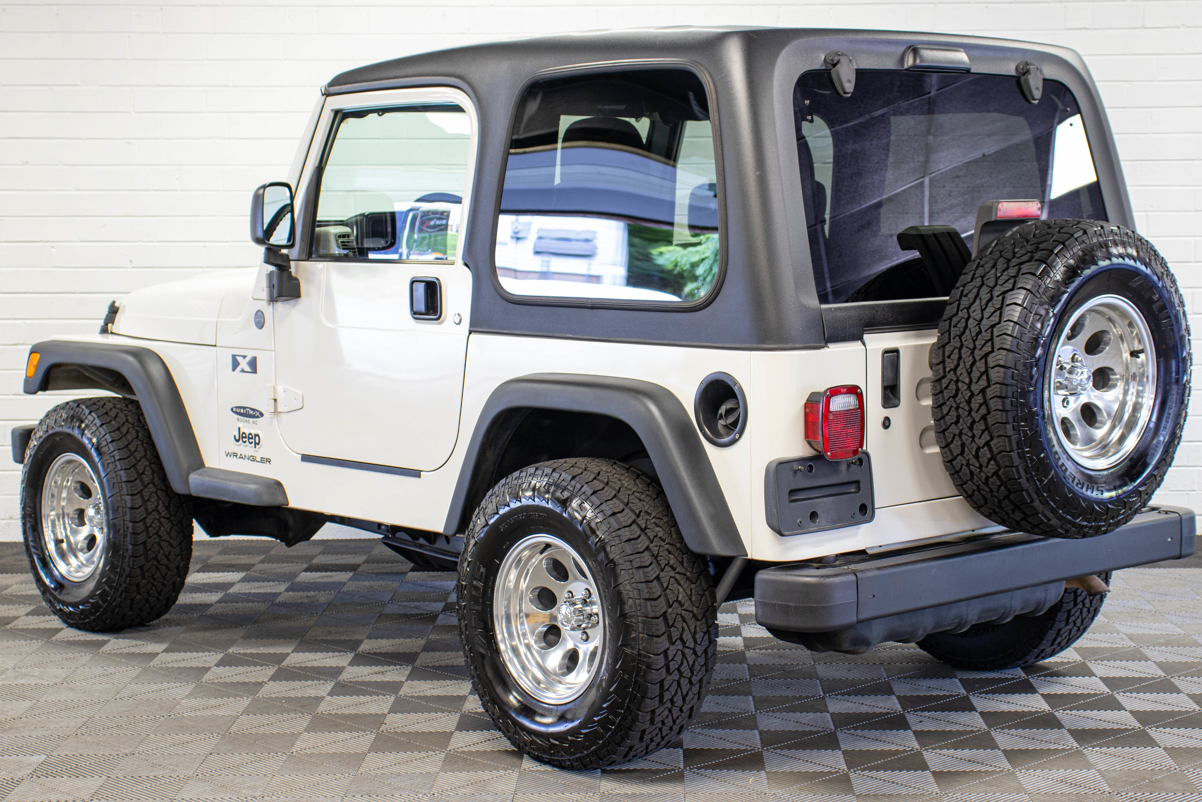 Used 2004 Jeep Wrangler X w/ Convenience Group AWD/4WD image 5