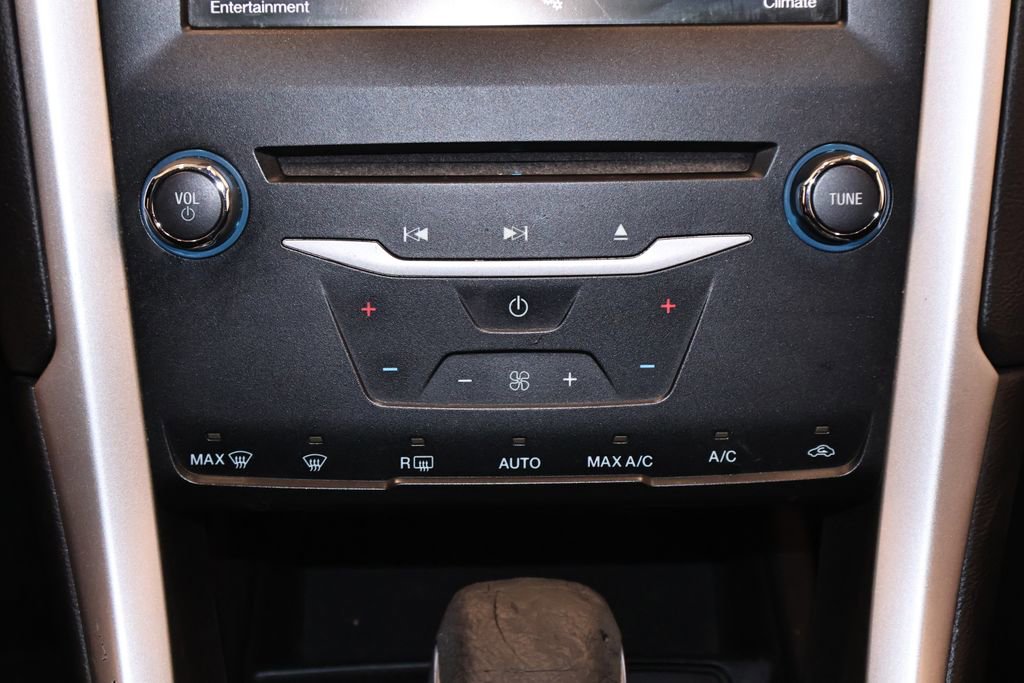 Used 2013 Ford Fusion SE FWD image 28