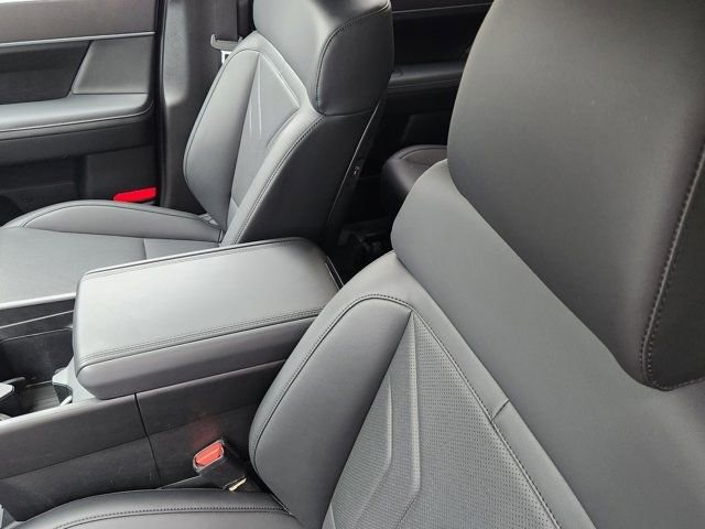 Used 2025 Hyundai Santa Fe SEL image 21