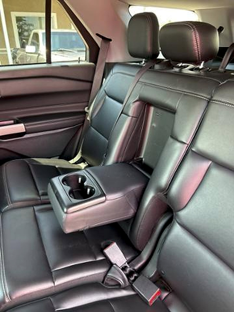 Used 2023 Ford Explorer XLT w/ Equipment Group 202A image 24