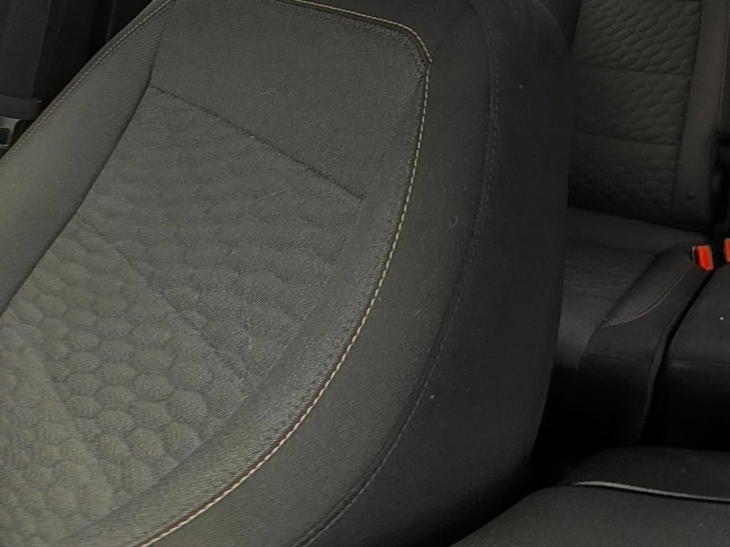 Used 2019 Chevrolet Equinox LT FWD image 12