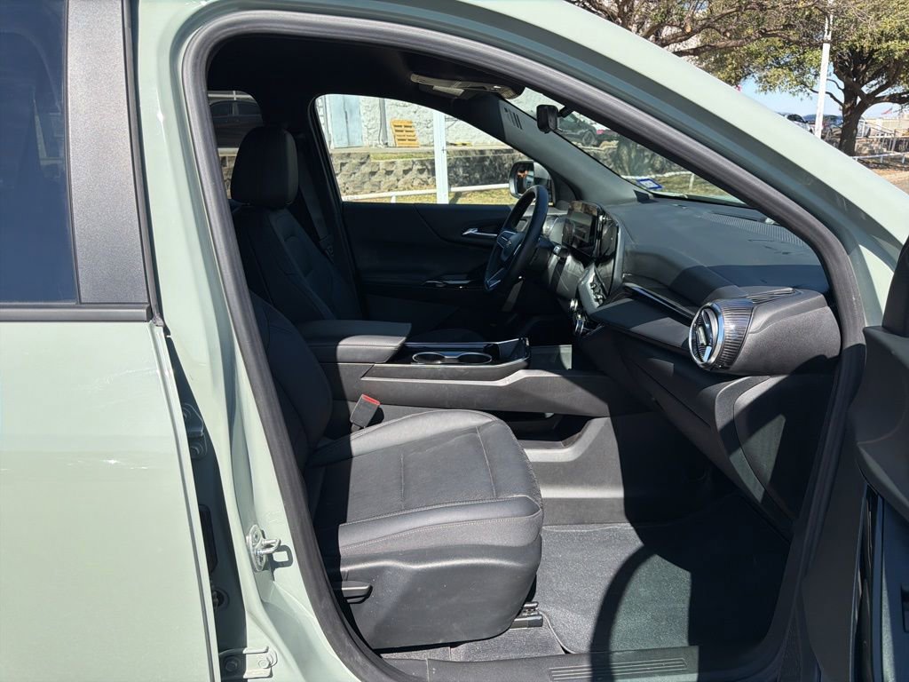 Used 2025 Chevrolet Equinox LT w/ Convenience Package II image 34