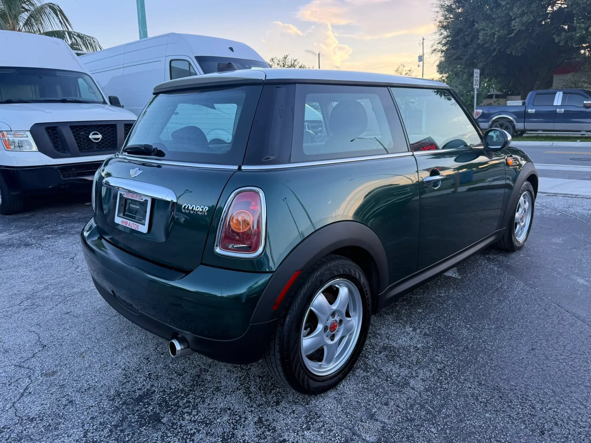 Used 2007 MINI Cooper Hardtop FWD image 5