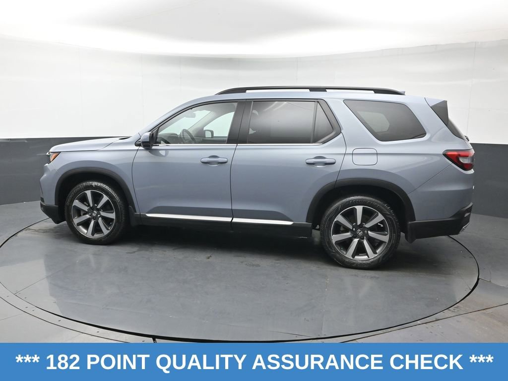 Used 2024 Honda Pilot Touring image 4