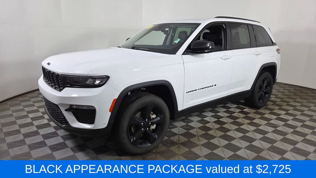 Used 2023 Jeep Grand Cherokee Limited w/ Luxury Tech Group II image 3